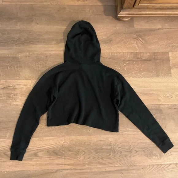 Wild Fable black cropped Hoodie, M - Picture 2 of 5